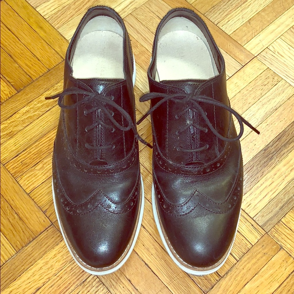 Like new Cole Haan black sneaker shoes